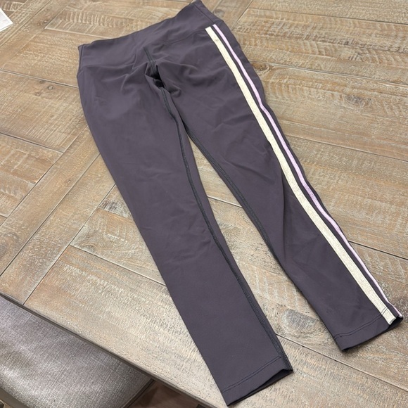 Revolve Movement Freestyle Rise Legging in Dark Purple
FREE PEOPLE - Picture 2 of 15